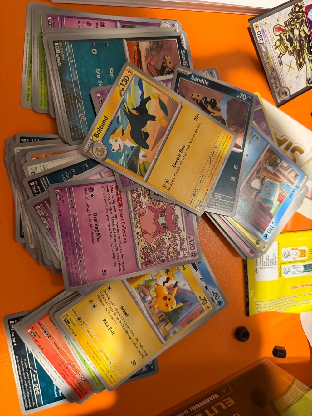 1,000 Pokemon Cards - Picture 4 of 6